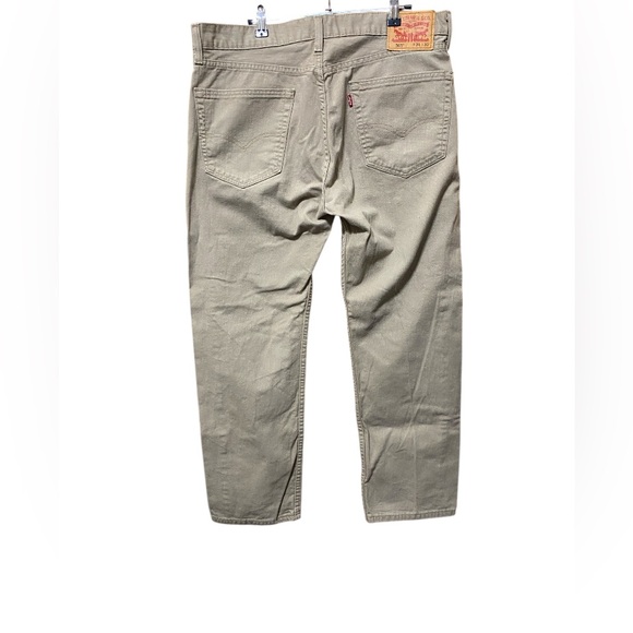 EUC Levi’s 505 Regular Fit Jeans - Picture 2 of 3